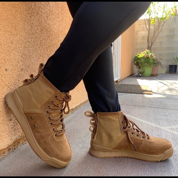 New super comfy Booties - Picture 2 of 8